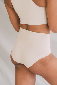 Mid-rise shaping briefs